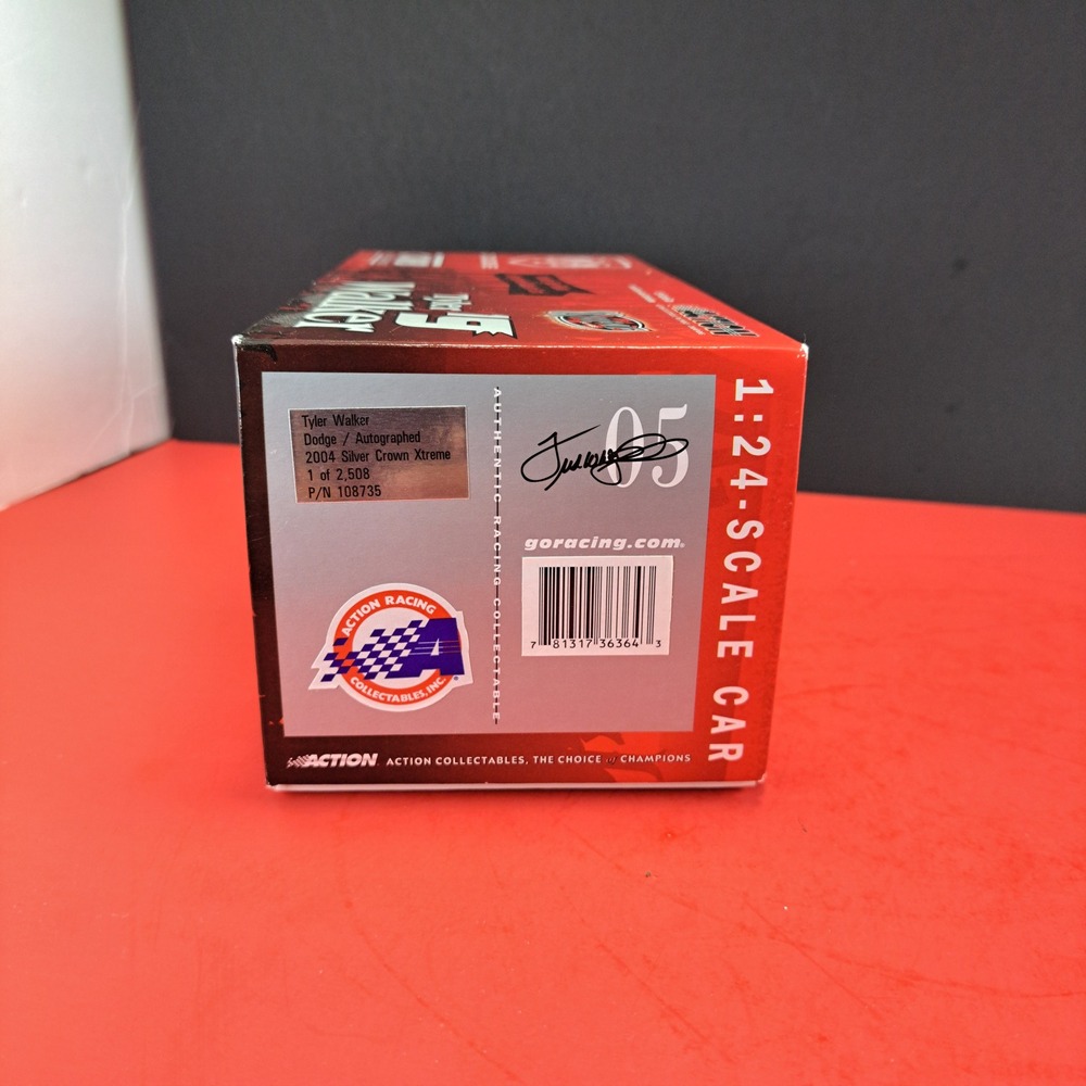 Action Tyler Walker 19 Dodge 1:24 Red Excellent 2004 Silver Crown Xtreme Signed